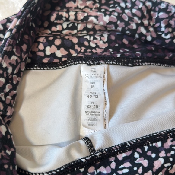 Balance Collection cropped legging - Picture 4 of 7